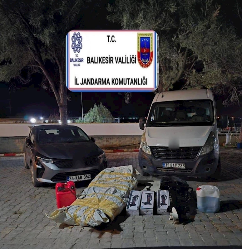 Ayvalık’ta 22 düzensiz göçmen yakalandı
