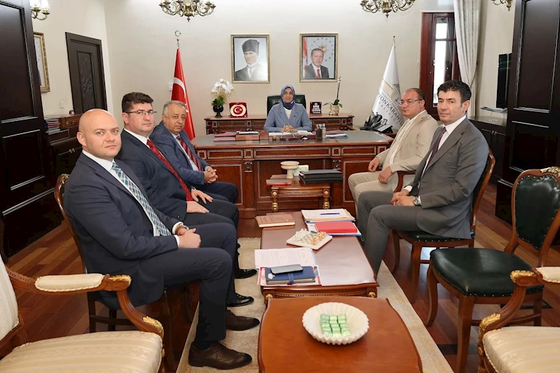 Vali Yiğitbaşı başkanlığında değerlendirme toplantısı yapıldı
