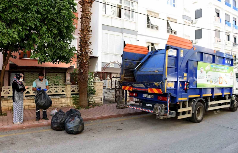Muratpaşa’nın Çevreci Komşu Kart’ı ile kurtarılan ağaç sayısı 201 bin 158’e yükseldi
