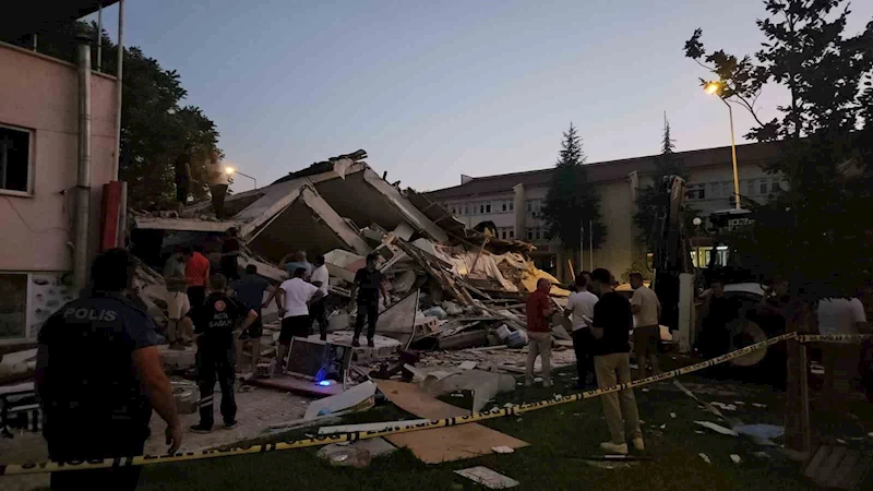 Balıkesir’deki deprem için Aydın’dan AFAD ekipleri yola çıktı
