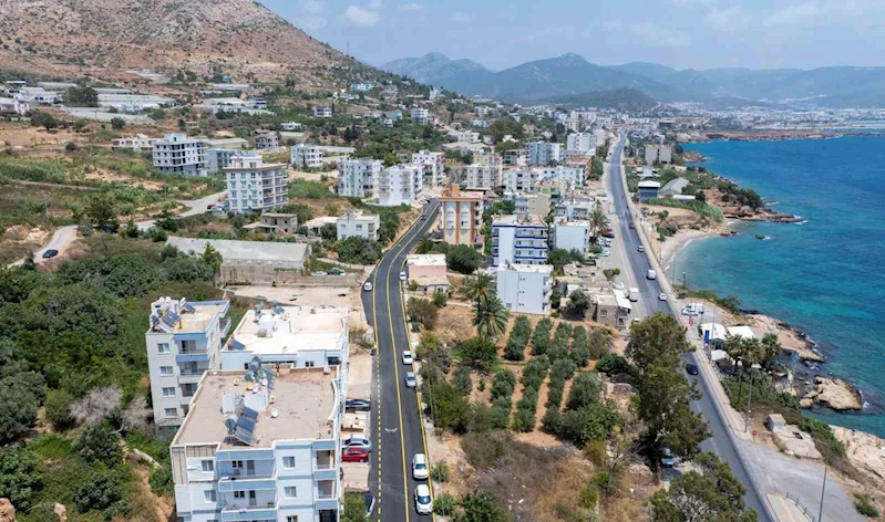 Aydıncık’ta yollar yenilendi
