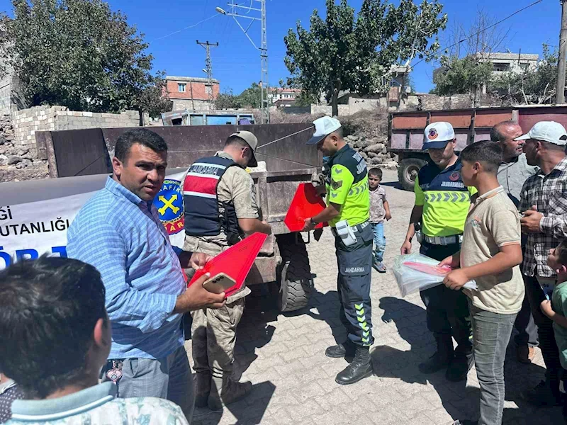 Kilis’te Jandarma tarafından çiftçilere traktör güvenliği eğitimi
