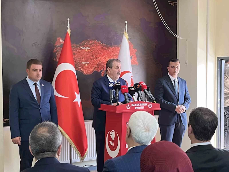Mustafa Destici: 