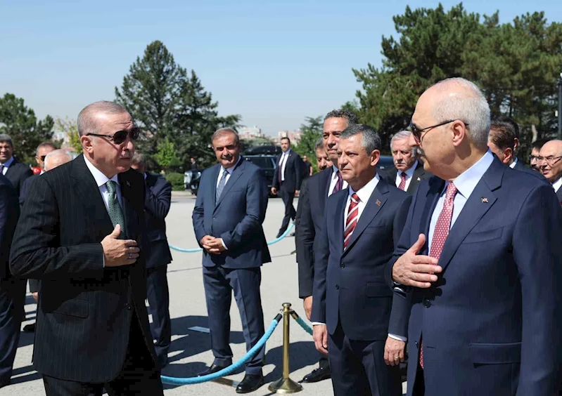 Cumhurbaşkanı Erdoğan başkanlığındaki devlet erkanı, Anıtkabir’i ziyaret etti
