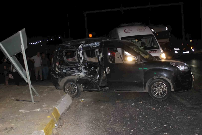Manisa’da feci kaza: 1 ölü, 2’si ağır 8 yaralı
