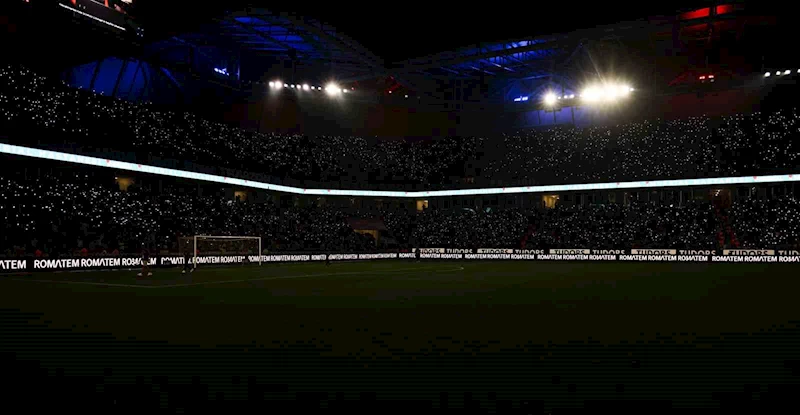 Trendyol Süper Lig: Trabzonspor: 1 - Samsunspor: 0 (İlk yarı)

