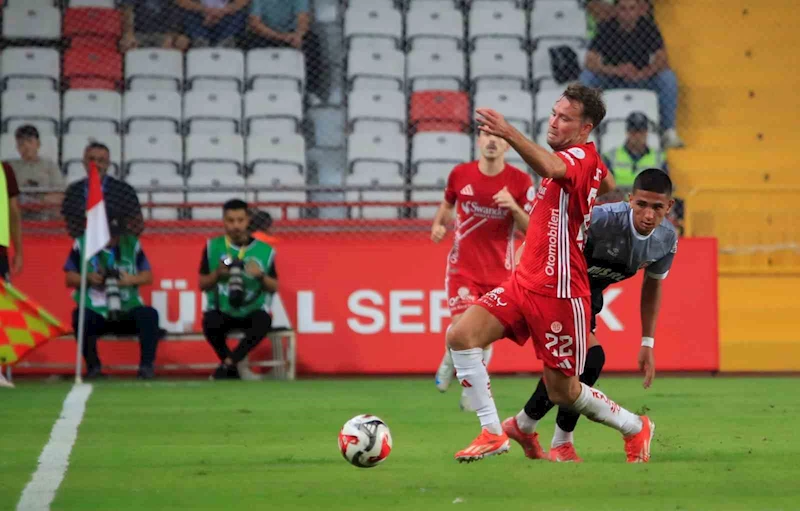 Trendyol Süper Lig: Antalyaspor: 1 - Fatih Karagümrük: 2 (Maç sonucu)
