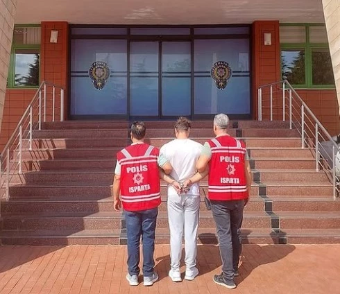 Isparta’da kesinleşmiş hapis cezasıyla aranan 2 şahıs yakalandı
