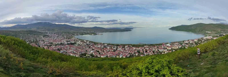 Van Gölü’nde su seviyesi düşüyor
