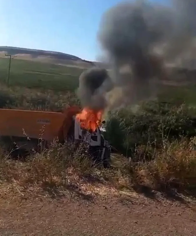 Takla atan kamyonun sürücüsü yanarak hayatını kaybetti
