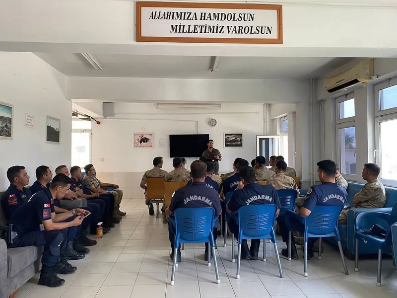 Jandarma personeline av sezonu eğitimi verildi
