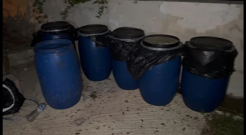 Hatay’da bin 260 litre fermente halde sahte içki ele geçirildi
