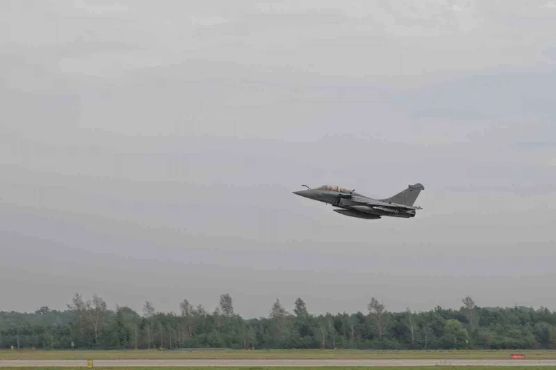 Polonya’da NATO savaş uçakları Rus tehdidi nedeniyle Ukrayna sınırına sevk edildi
