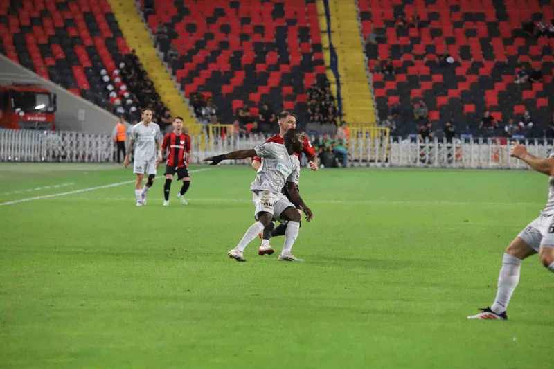 Trendyol Süper Lig: Gaziantep FK: 0 - Kocaelispor: 0 (Maç devam ediyor)
