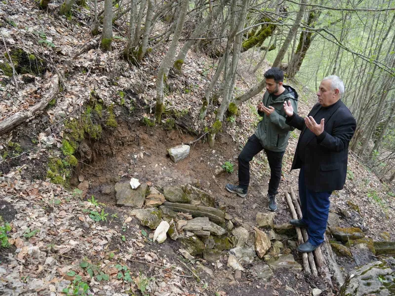 Dua edildiğinde aktığına inanılıyor: Herkes bu sudan şifa arıyor
