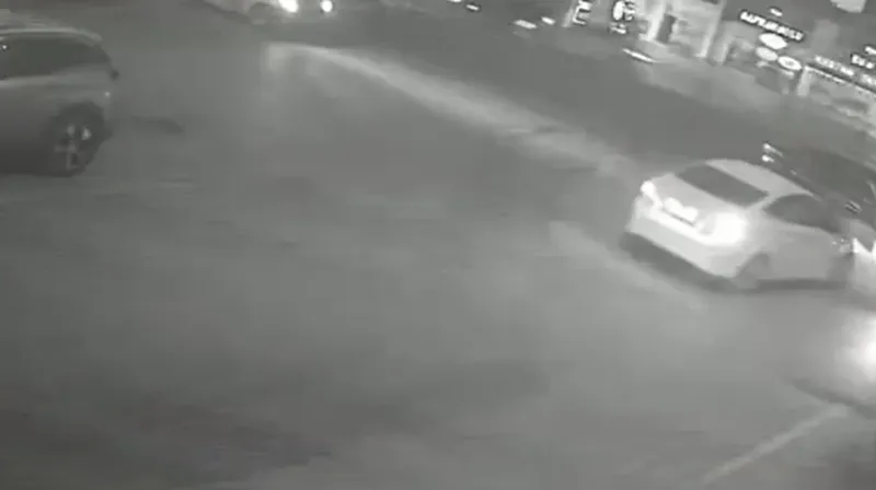 Yalova’da Altınova Belediyesi’nin makam aracı kaza yaptı
