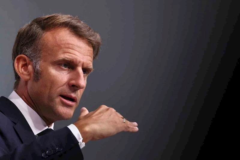 Macron: 