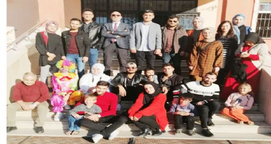 İlkokul öğrencilerini sevindirdiler