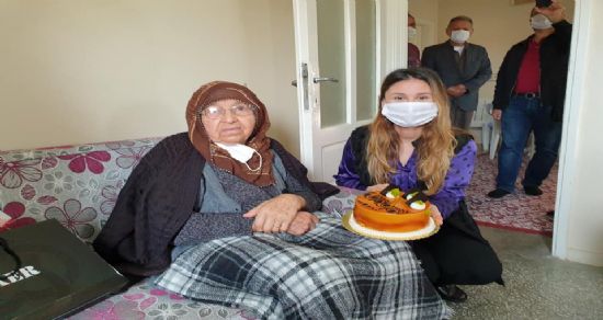 Kaymakam Arık, anneleri sevindirdi