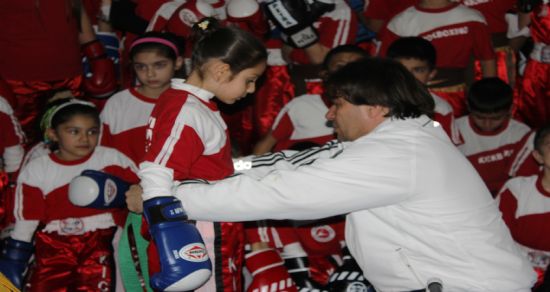 Kick Boks?cular kuşaklarına kavuştu